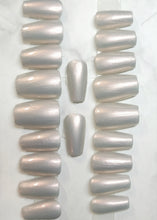 Load image into Gallery viewer, Ursula