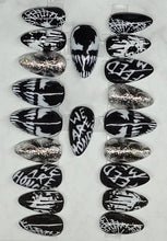 Load image into Gallery viewer, We Hongry